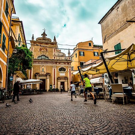 Hotel Continental Pietra Ligure Zewnętrze zdjęcie