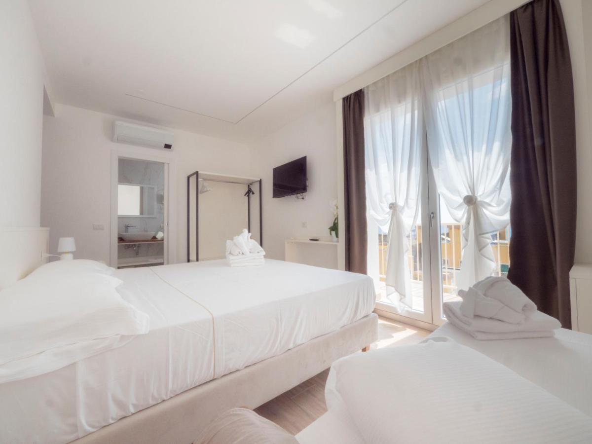 Hotel Continental Pietra Ligure Zewnętrze zdjęcie