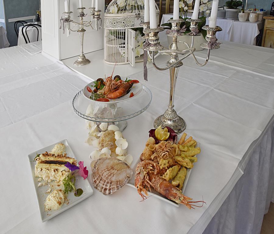 Hotel Continental Pietra Ligure Zewnętrze zdjęcie